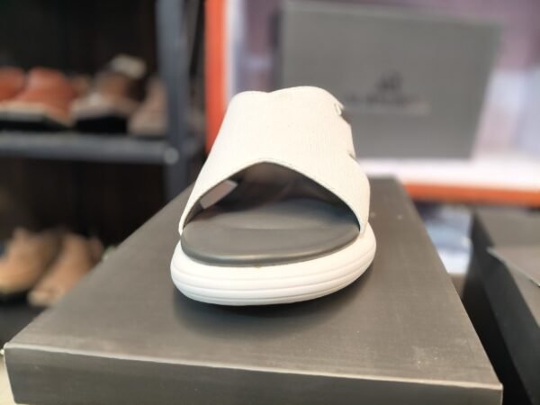 AL RAHWAN White Comfort Chappal