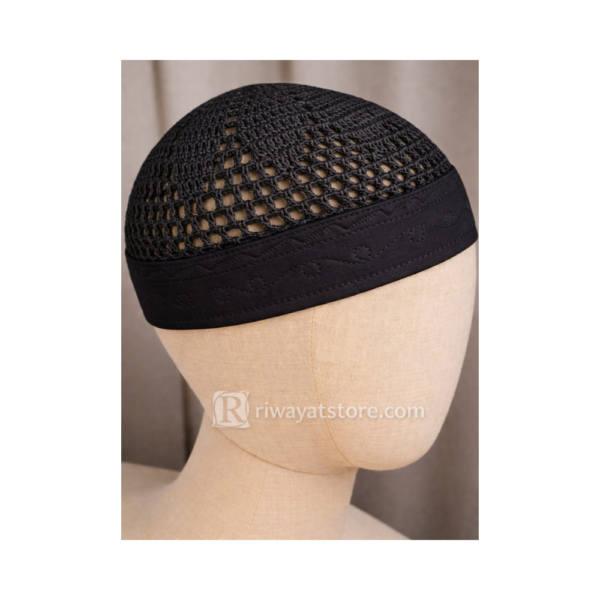 Premium Black Kufi Cap – Traditional Islamic Prayer Topi (Free Size)