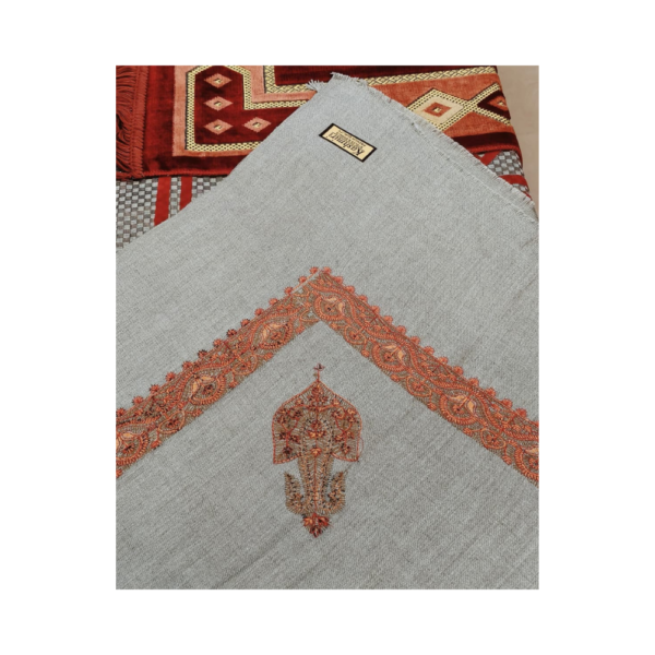 Yemeni Style Embroidered Shemaq – Desert Beige Kashmiri Pattern