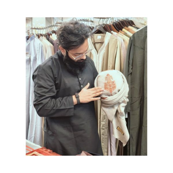 Yemeni Style Embroidered Shemaq – Desert Beige Kashmiri Pattern